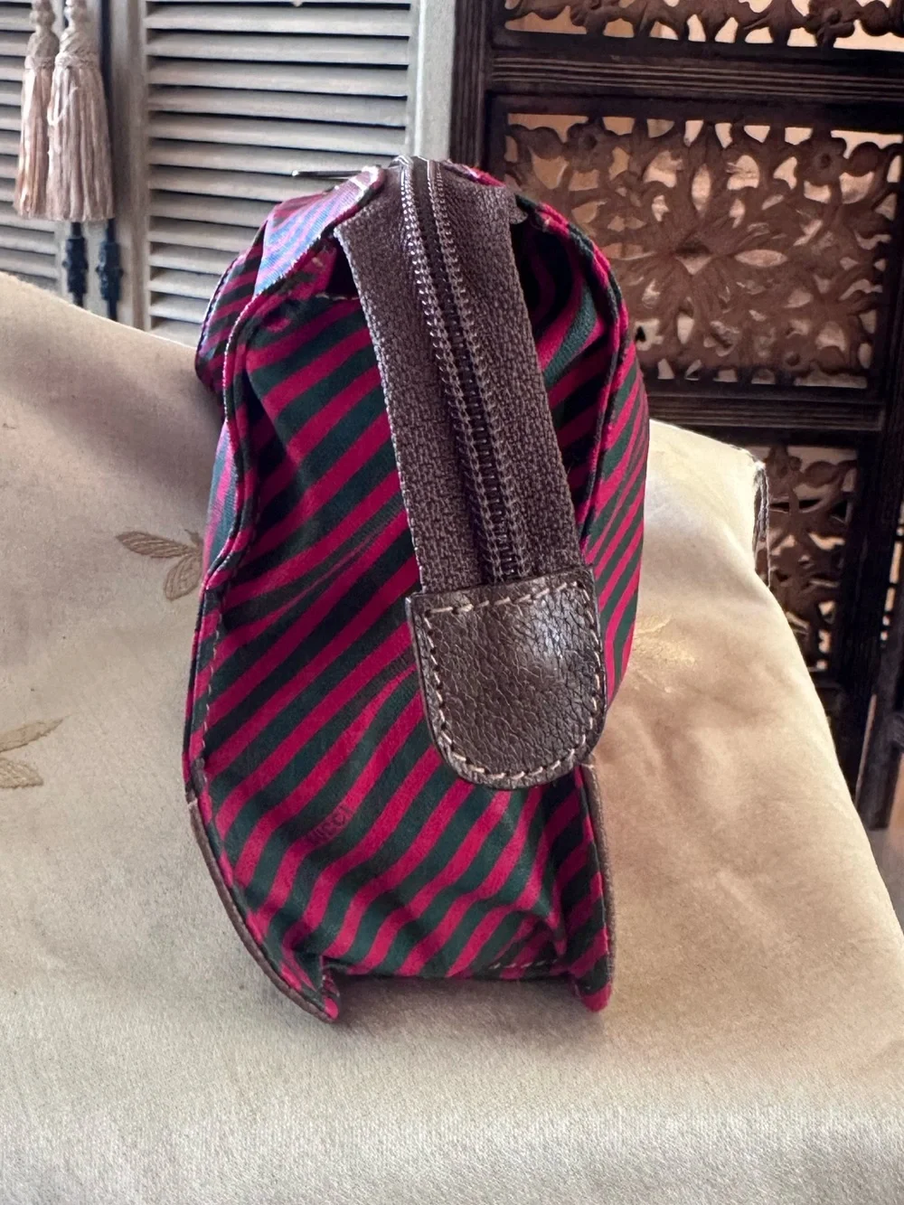 Gucci Vintage Like New Red & Green Stripe Toiletries / Attaché / Travel Bag.